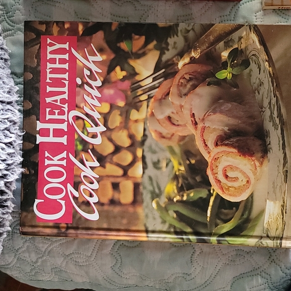 Cook books - Picture 3 of 7